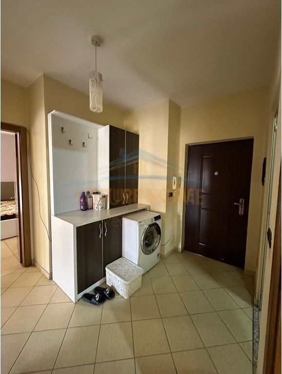 Shitet, Apartament 2+1, Unaza e Re, Prane bar "Xhamero" Tirane