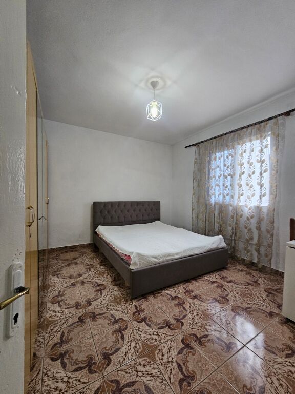 🏠 Shtepi private : 1+1+guzhinë më vete (450 euro/ Muaj)* 📍 *Jordan Misja - mes Don Boskos &amp; Blv te Ri* - e mobiluar totalisht  -Sip Totale : 70 m2