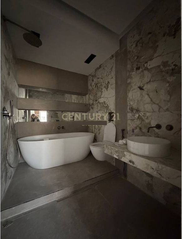 Astir, Shesim apartament 3+1+2!