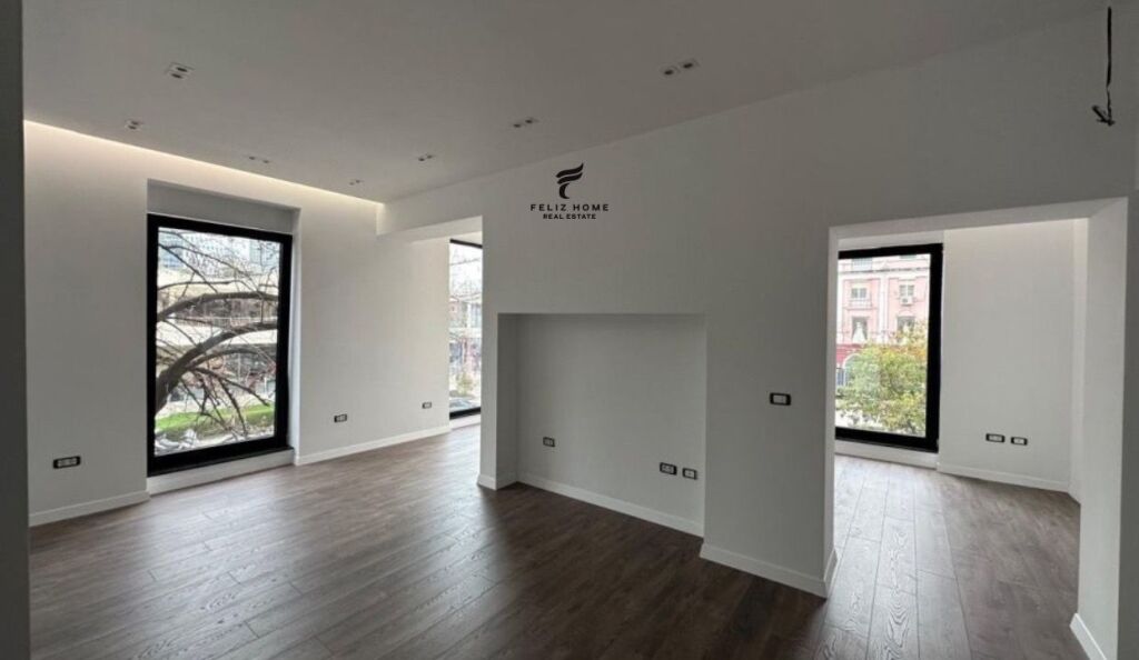 UFFICIO IN AFFITTO 76 M2 CENTRO 150.000 LEKE