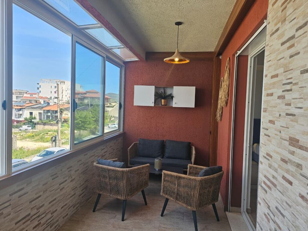 APARTAMENT NE SHITJE ME PAMJE DETI VLORE