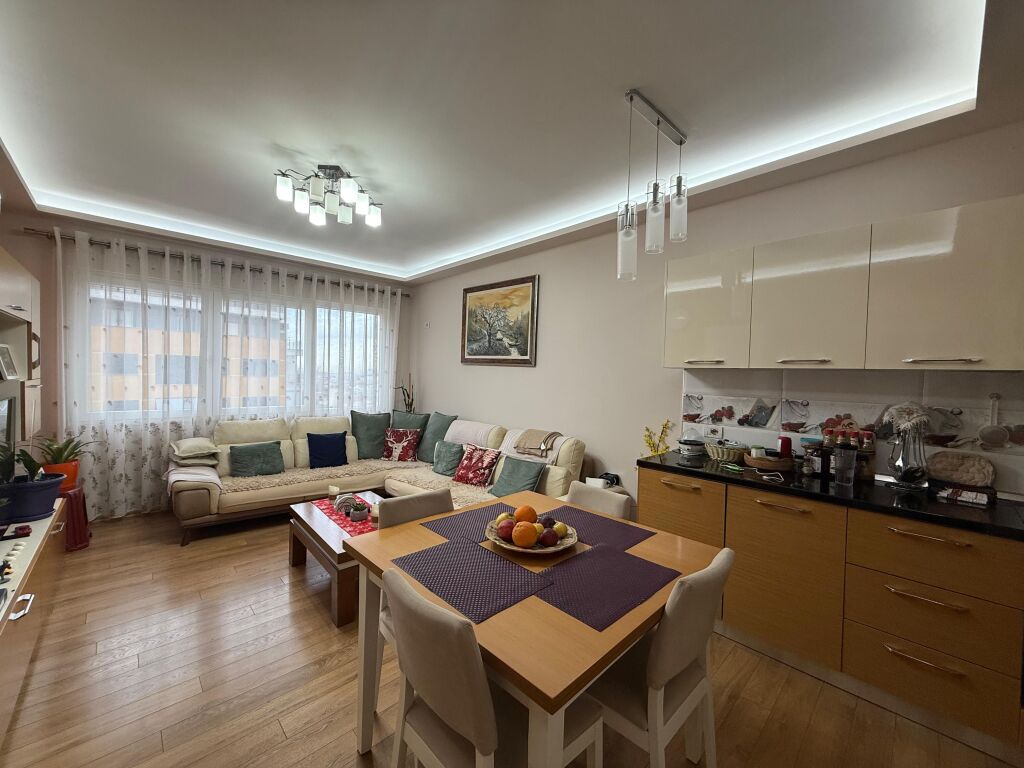 Astir Appartamento 2+1+2 in Vendita