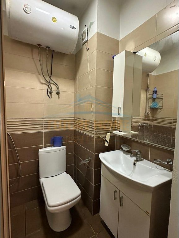 Shitet, Apartament 2+1, Unaza e Re, Prane bar "Xhamero" Tirane