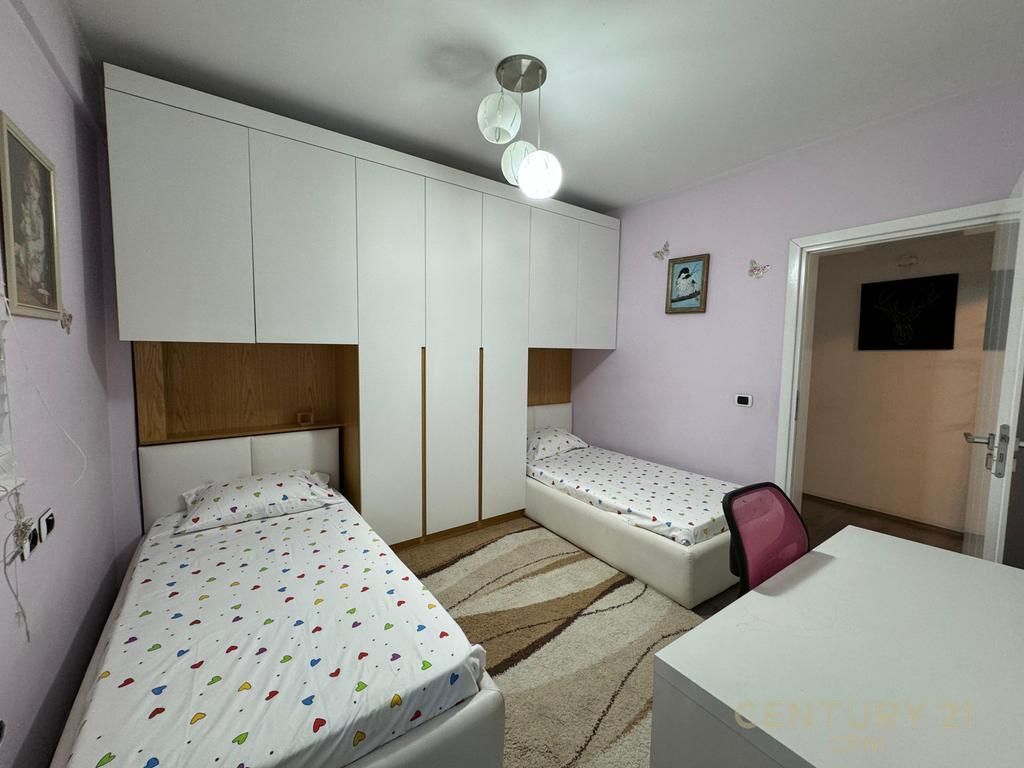 Apartament 2+1 me qira te Komuna e Parisit