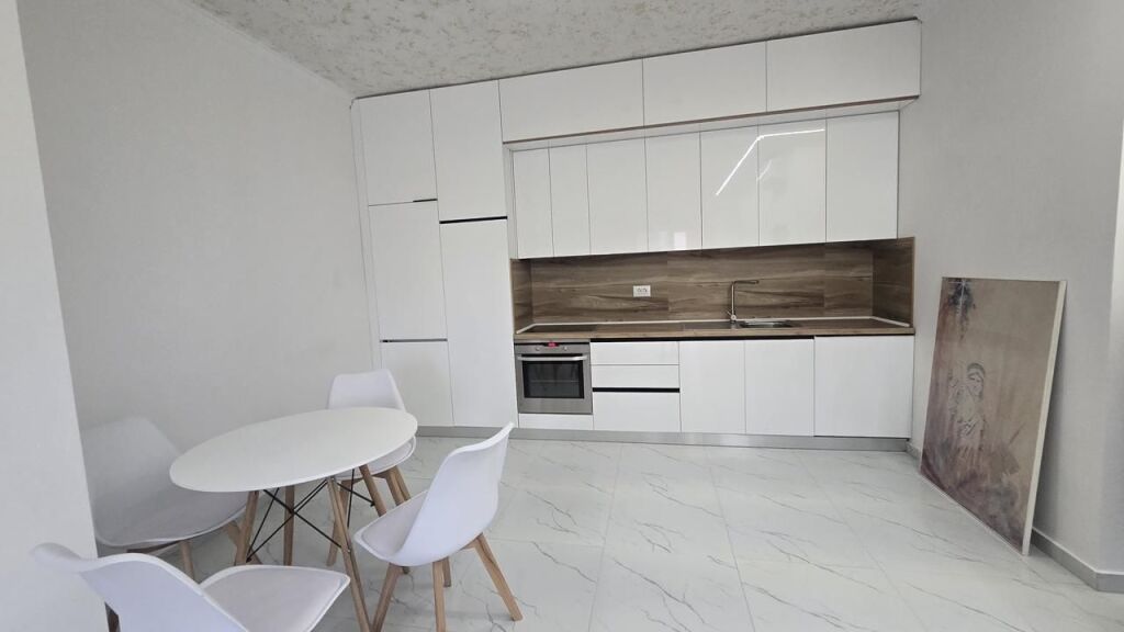 APARTAMENT 1+1 PËR QIRA