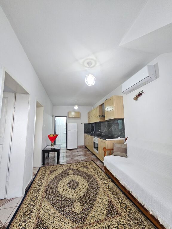 🏠 Shtepi private : 1+1+guzhinë më vete (450 euro/ Muaj)* 📍 *Jordan Misja - mes Don Boskos &amp; Blv te Ri* - e mobiluar totalisht  -Sip Totale : 70 m2