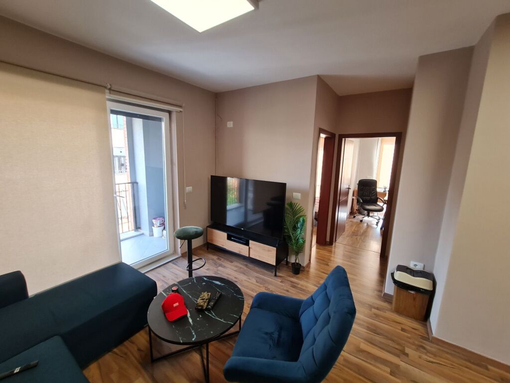 Apartament/zyra( 4+1),Frosina Plaku!