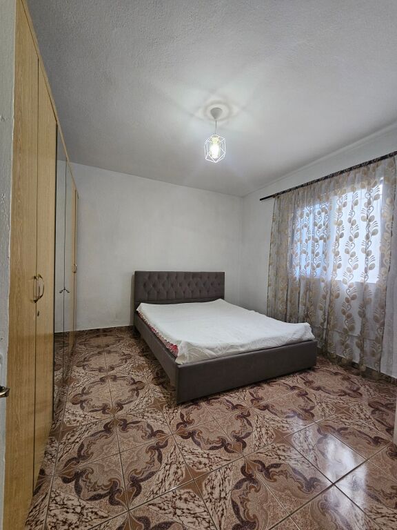 🏠 Shtepi private : 1+1+guzhinë më vete (450 euro/ Muaj)* 📍 *Jordan Misja - mes Don Boskos &amp; Blv te Ri* - e mobiluar totalisht  -Sip Totale : 70 m2