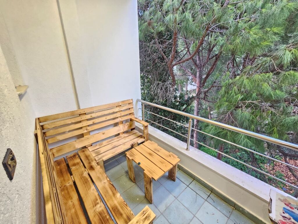 SHITET APARTAMENT AFER PLAZHIT VLORE
