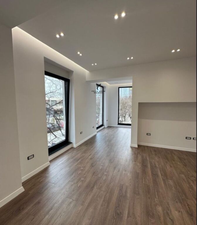 UFFICIO IN AFFITTO 76 M2 CENTRO 150.000 LEKE