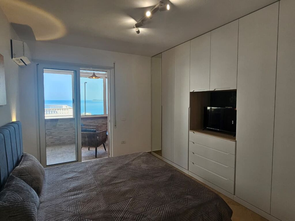 APARTAMENT NE SHITJE ME PAMJE DETI VLORE