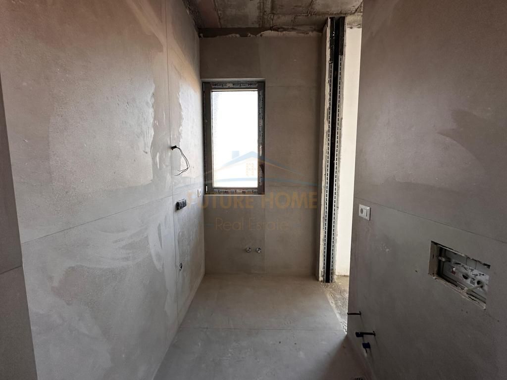 Shitet apartament 2+1+2 Green Valley Liqeni i Thate