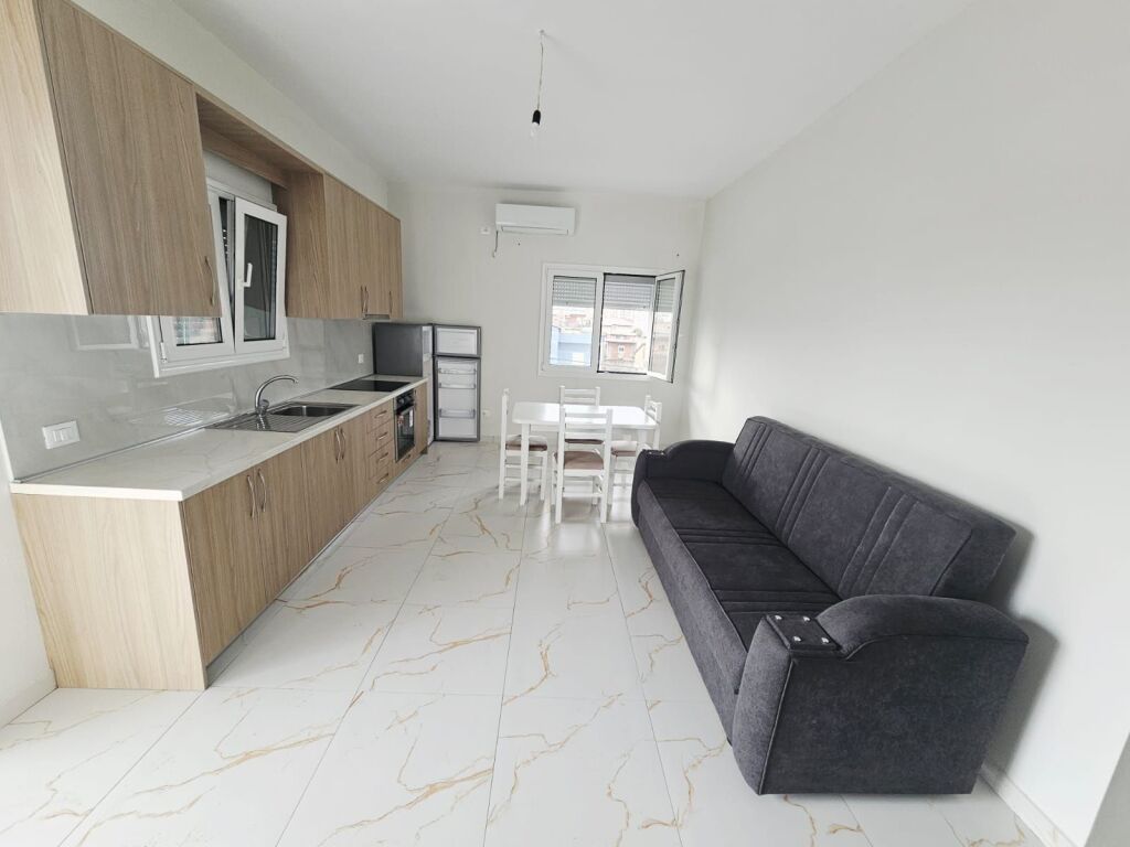 JEPET ME QERA APARTAMENT 2+1 NE ISH KENETE