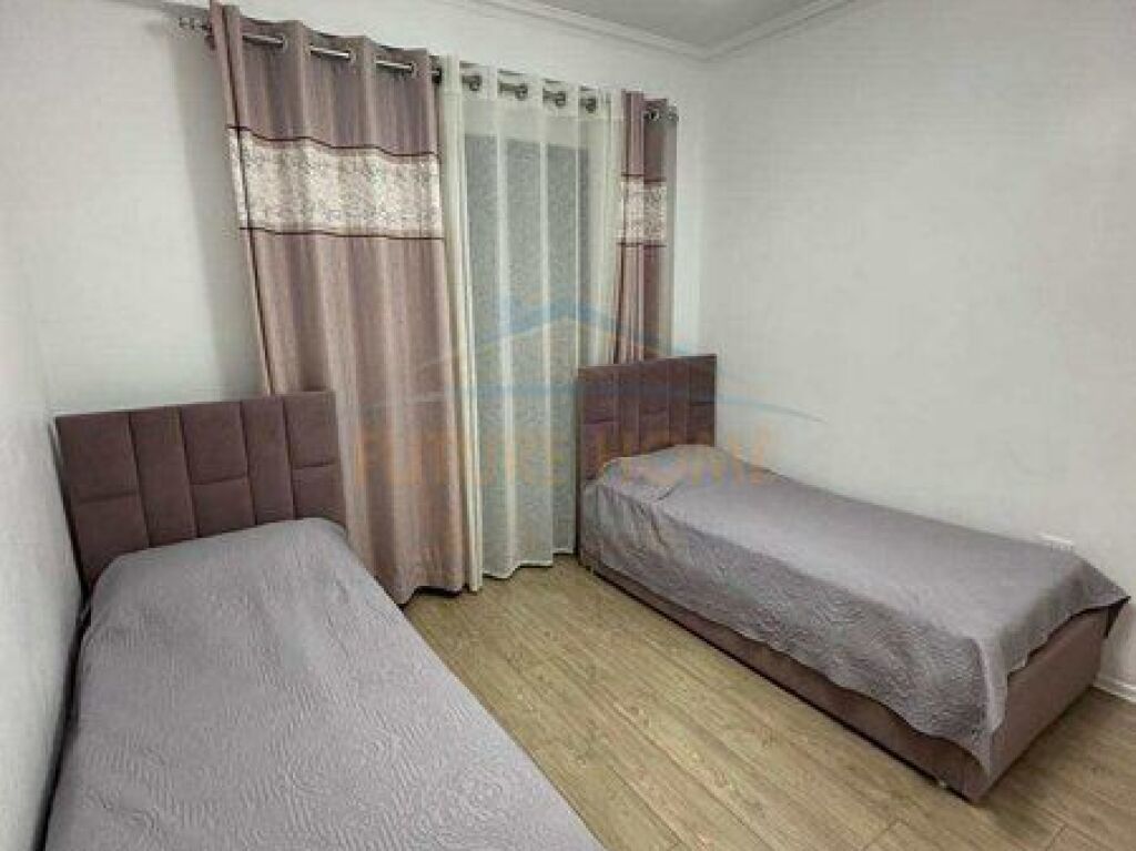 Shitet , Apartament 3+1+2 , Tek Oasis Residence , Unaza e Re