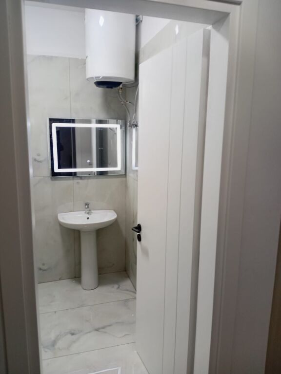 Affittasi Appartamento 2+1+2 a Kamez