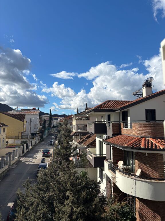 1+1 Appartamento + Parcheggio Privato | Totalmente Rinnovato |  – Comune di Parigi