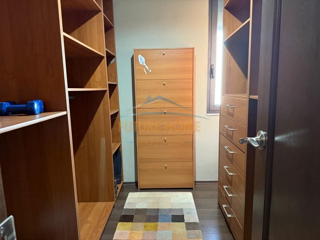 Shitet, Apartament 2+1+2, Yzberisht.