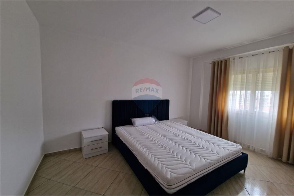 Apartament 1+1 me qera tek 7-pallatet,Vlore