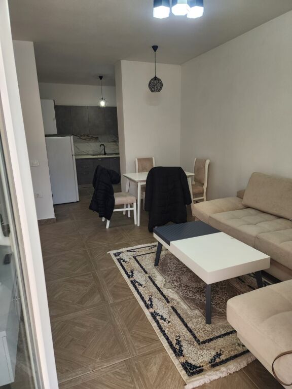 Apartment 2+1, Shkoze!