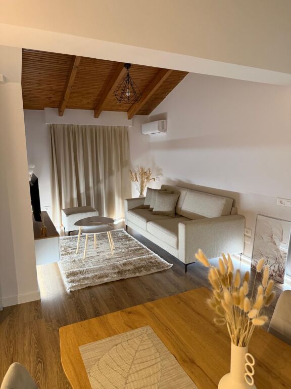 1+1 Appartamento + Parcheggio Privato | Totalmente Rinnovato |  – Comune di Parigi