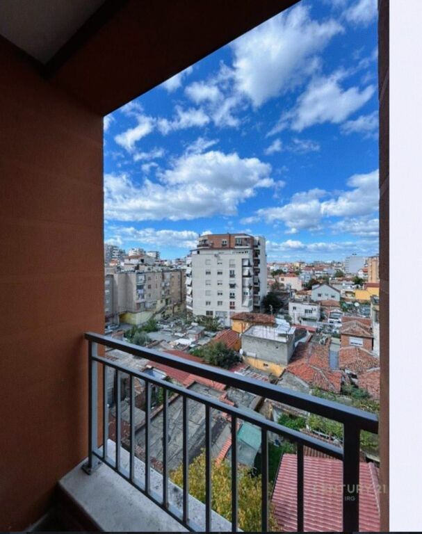🏠 Apartament !  Nje Investim Me Shume Vlera JU Ofrojme Ne Duart Tuaj . NE 💟 Tiranes  ALBANIA👇