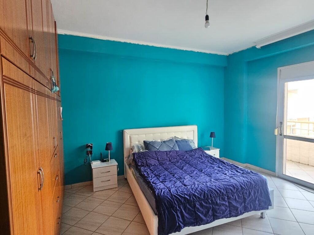 Apartment on the Lungomare with a side sea view