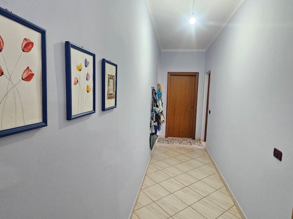 Apartment on the Lungomare with a side sea view