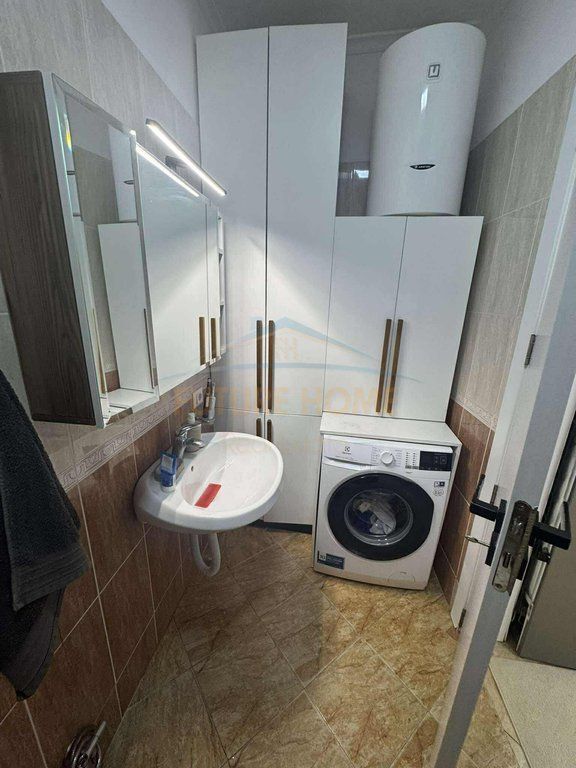 Shitet , Apartament 1+1, Unaza e Re.