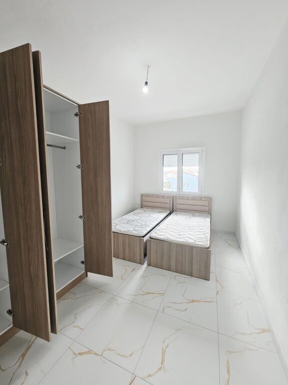 JEPET ME QERA APARTAMENT 2+1 NE ISH KENETE