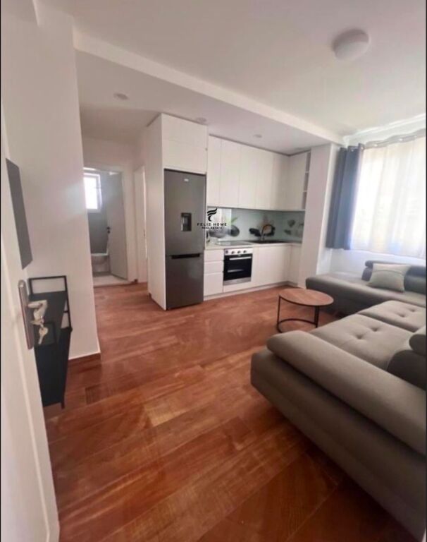 APARTAMENT ME QERA 1+1 QYTET STUDENTI 42.000 LEKE