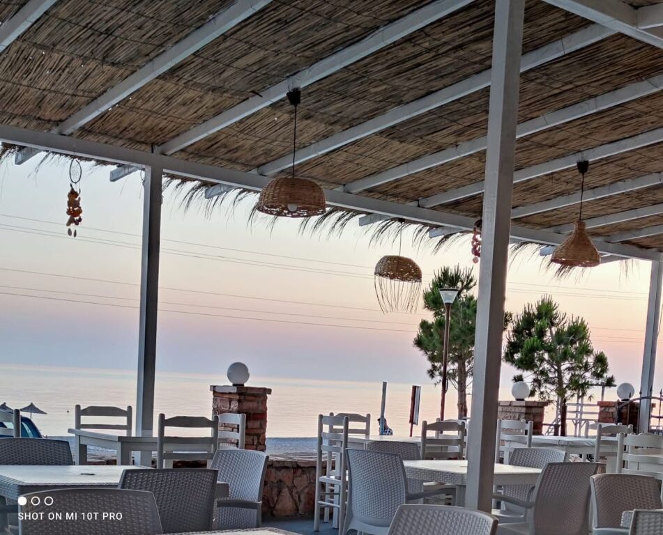 Bar Restorant me qera Dhermi