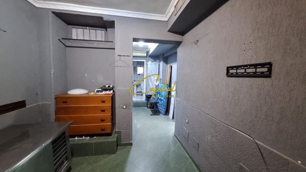 AMBIENT BIZNESI ME QIRA 62 M2 21 DHJETORI 60.000 LEKE