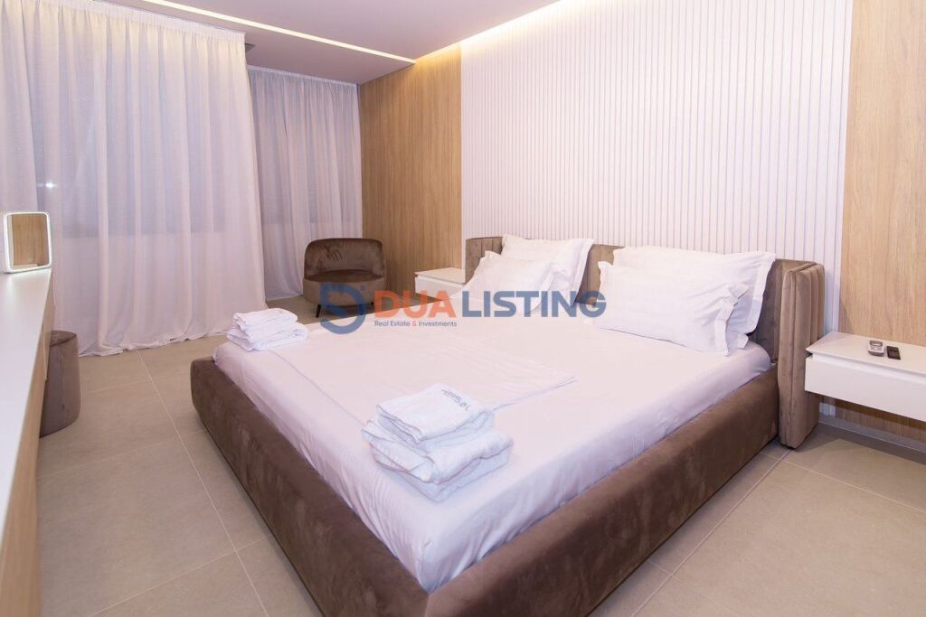 Vendiamo Penthouse Iconico con Veranda Panoramica, Vlore Vita di Lusso sopra il Nostro Mare, Vlore