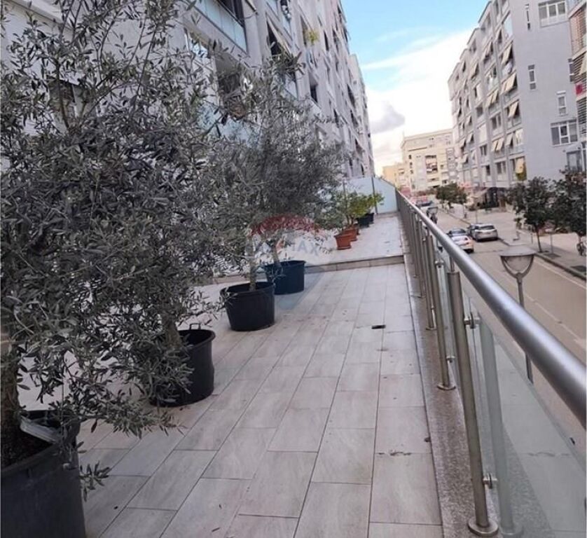 Locale Commerciale in Affitto nel Comune di Parigi