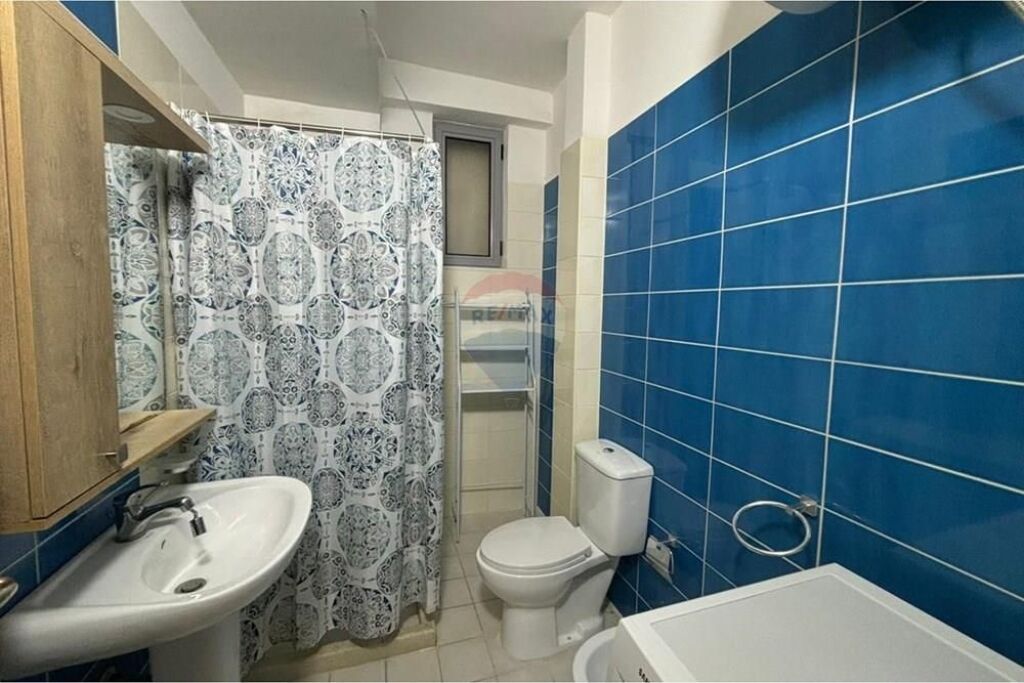 🏡 APARTAMENT 2+1+2 PËR QIRA – SHESHI I PAVARËSISË, VLORË