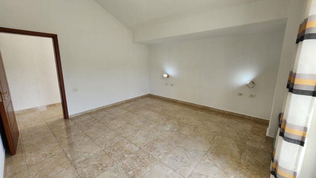 Penthouse kati i 7-të, me sipërfaqe totale 356 m².