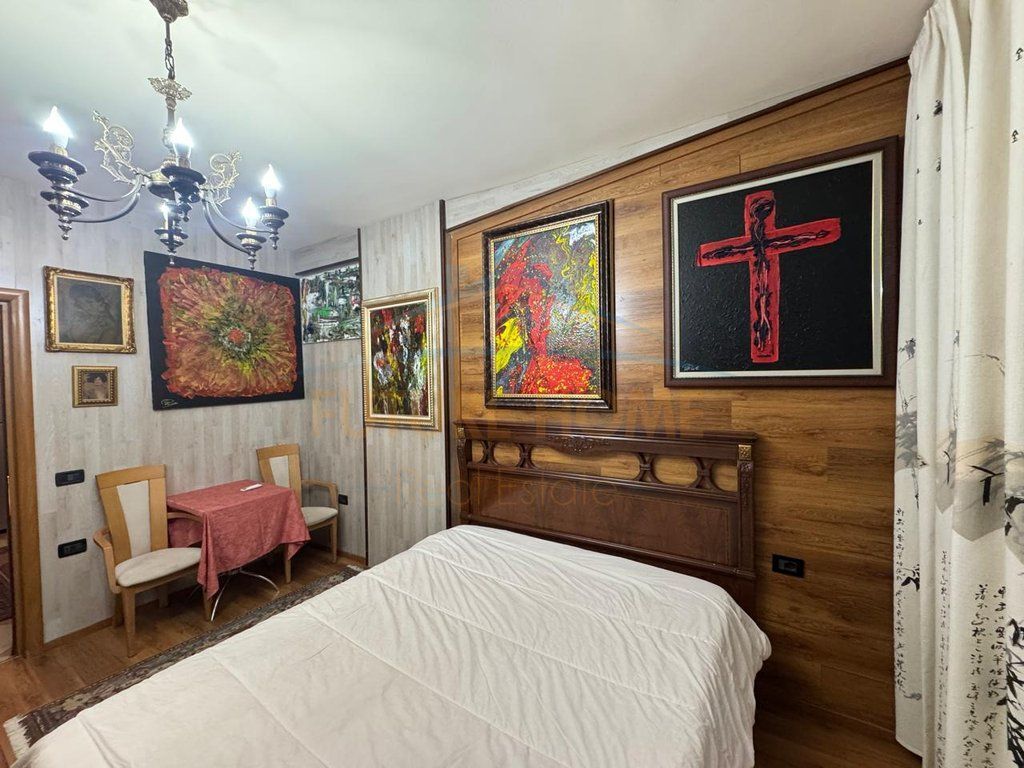 Qera , Apartament 2+1 , Myslym Shyri , Tirane 700 €