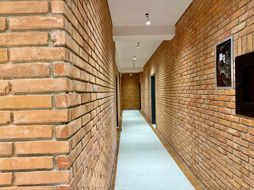 Apartament 2+1 + Parkim për Qira