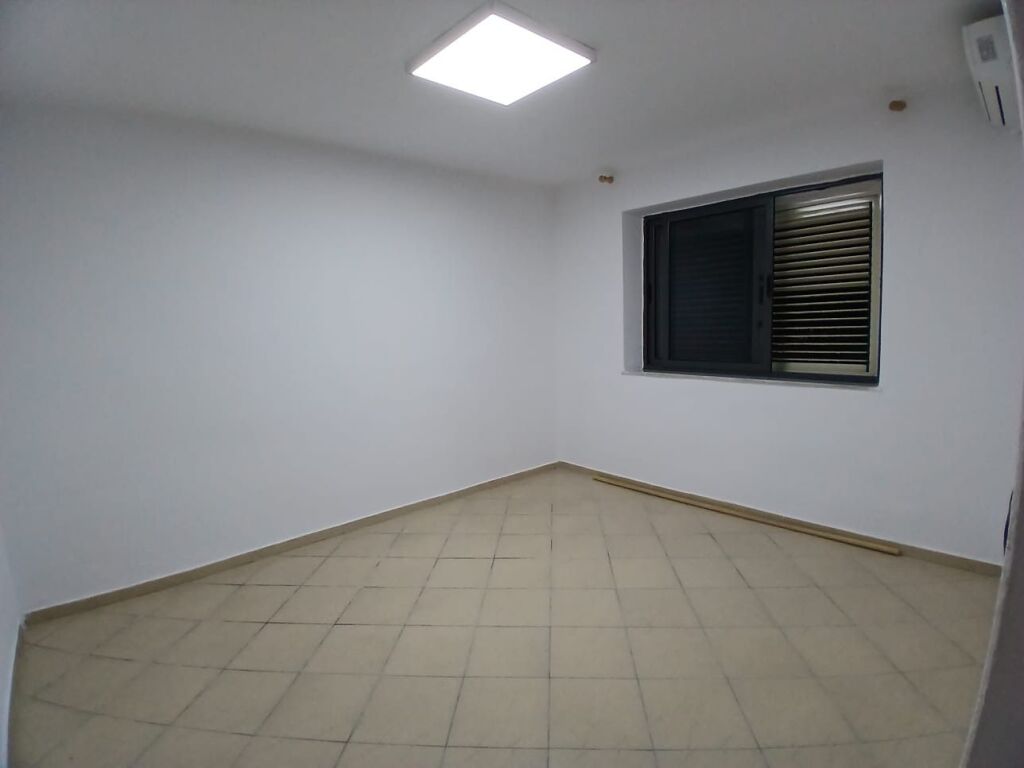 Jepet Me Qera Apartament 1+1+1 Ballkon