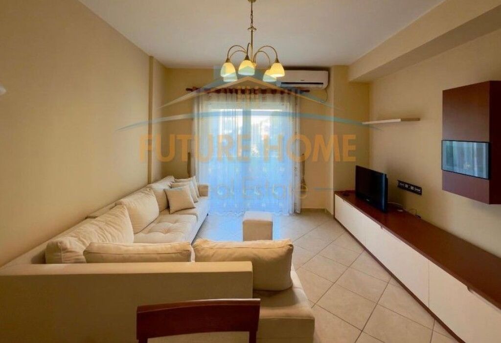 Qira, Apartament 2+1+2, Zogu i Zi