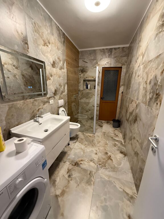 Sheshi willson apartament 2+1 me qera 800 euro i diskutueshem