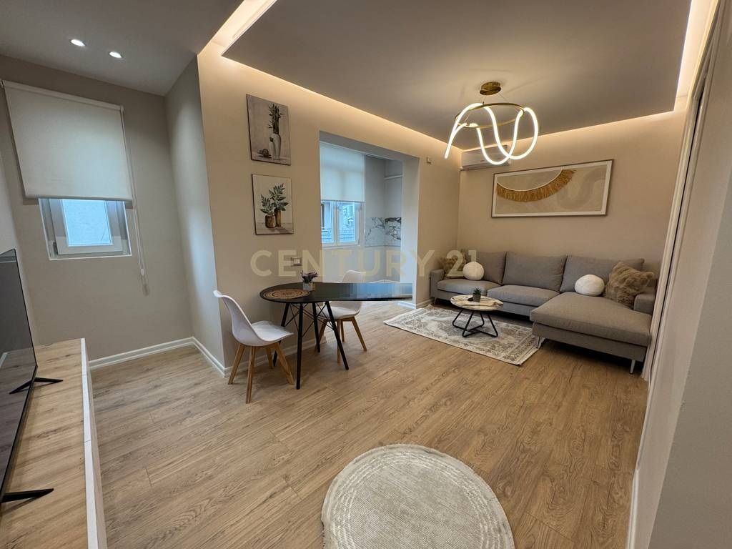 RRUGA E BARRIKADAVE, SHESIM APARTAMENT 1+1