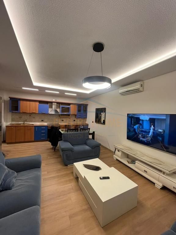 Affitto, Appartamento 1+1, Via Durazzo