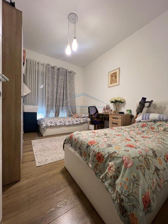 Shitet apartament 2+1 Kompleksi Delijorgji