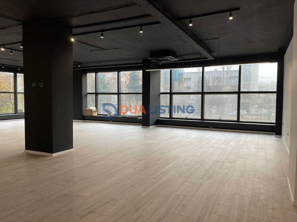 Locale Commerciale in Vendita – Posizione Premium 📍 Viale Giovanna d’Arco (vicino al Ministero degli Esteri)