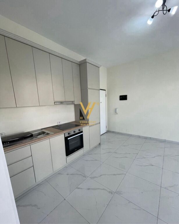 APARTMENT 1+1 FOR RENT AT BULEVARDI BLU, KAMEZ 35,000 LEKE