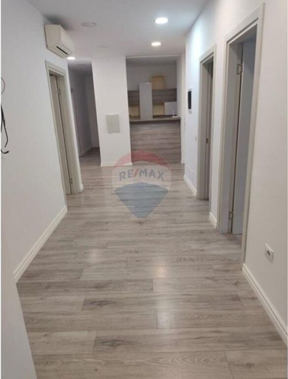 Locale Commerciale in Affitto nel Comune di Parigi