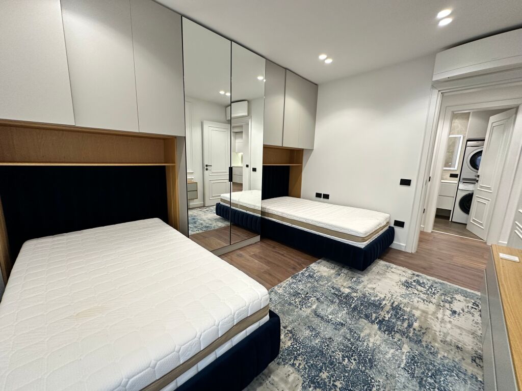 Apartament me pamje të plotë nga deti për qira afatgjatë në Vlorë