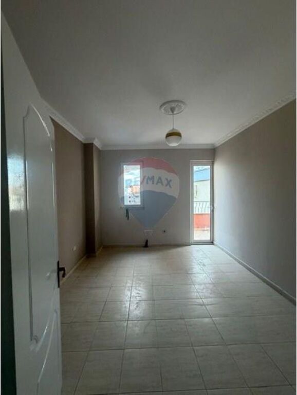 zyra per qira ne komune te Parisit