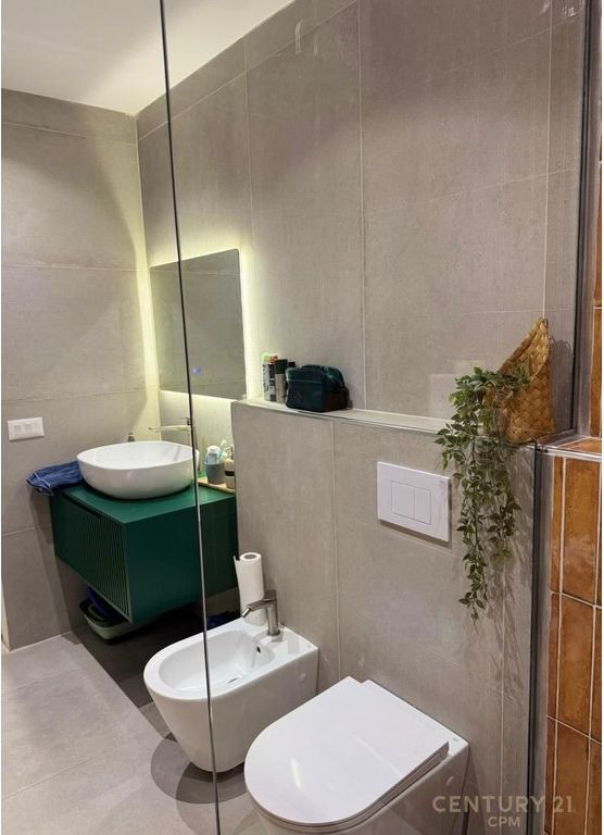 JEPET APARTAMENT 2+1 ME QIRA TEK MYSLYM SHYRI